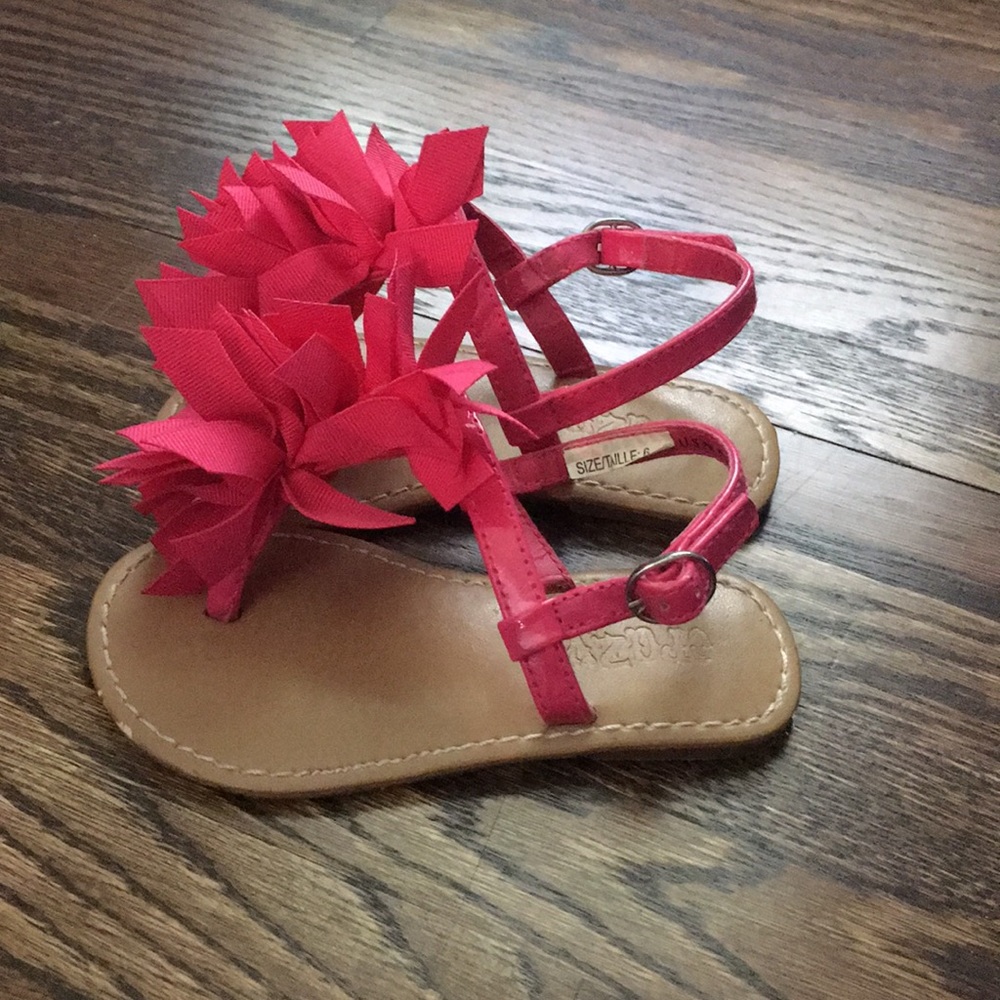 Toddler sandals - Picture 2 of 3